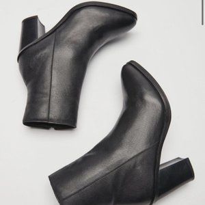 UO |  Maya Block Heel Side Zip Pebbled Leather Ankle Boots